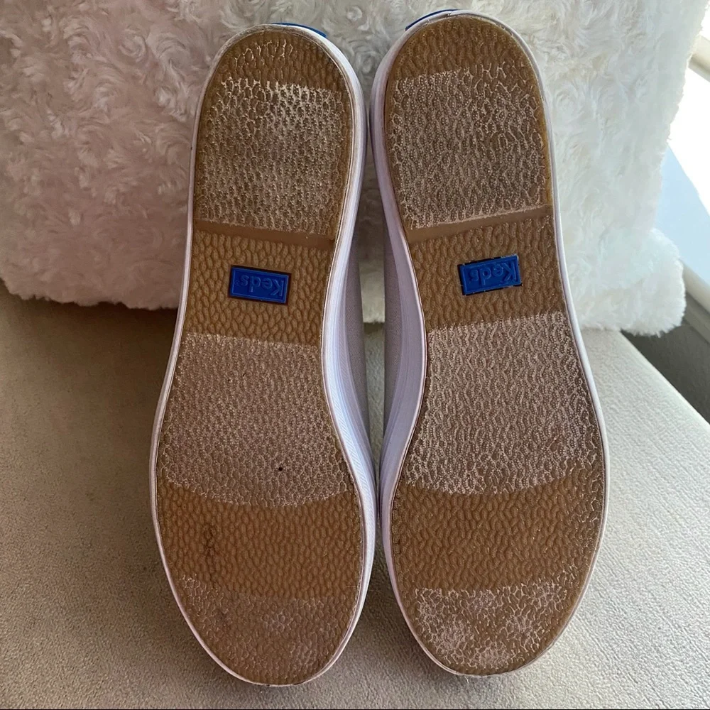 Woman’s KEDS Triple Kick Met Silver Sneakers Size 7 Only Worn Once! - Picture 9 of 12